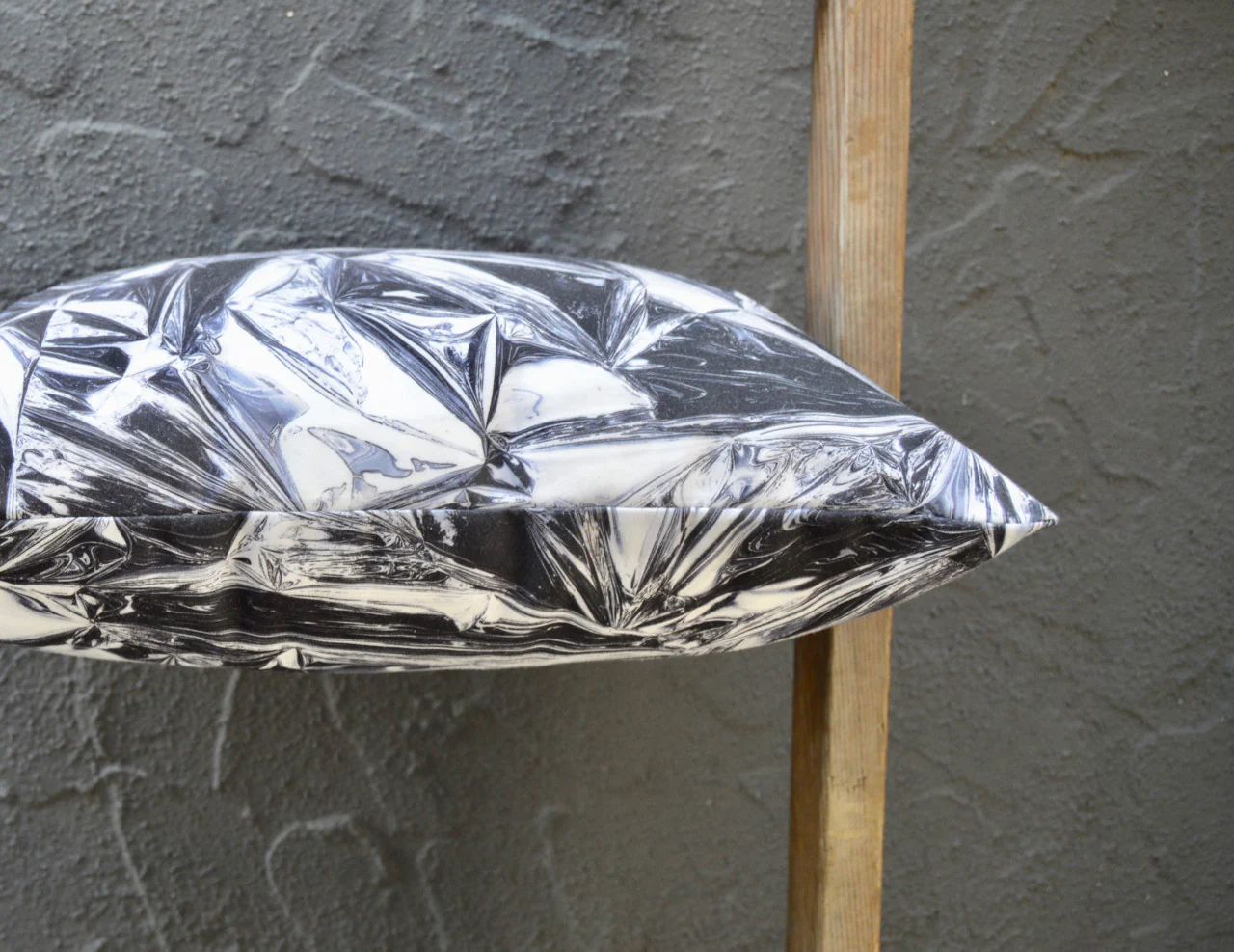 Anselm Reyle Pillow for Henzel Studio - Image 4