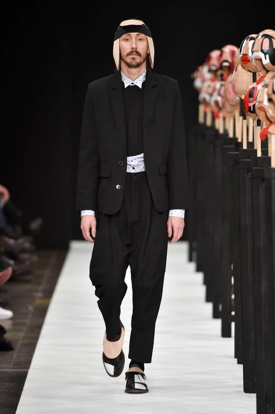 ANTS BLAZER BLACK  by Henrik Vibskov - Image 5