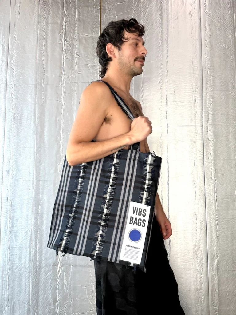 ARCHIVE FABRIC TOTE BAG BY Henrik Vibskov - Image 3