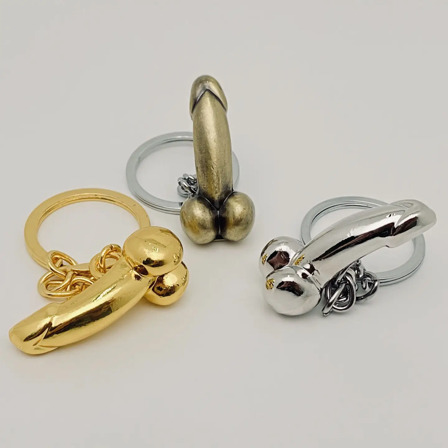 COCK KEYCHAIN GOLD - Image 2