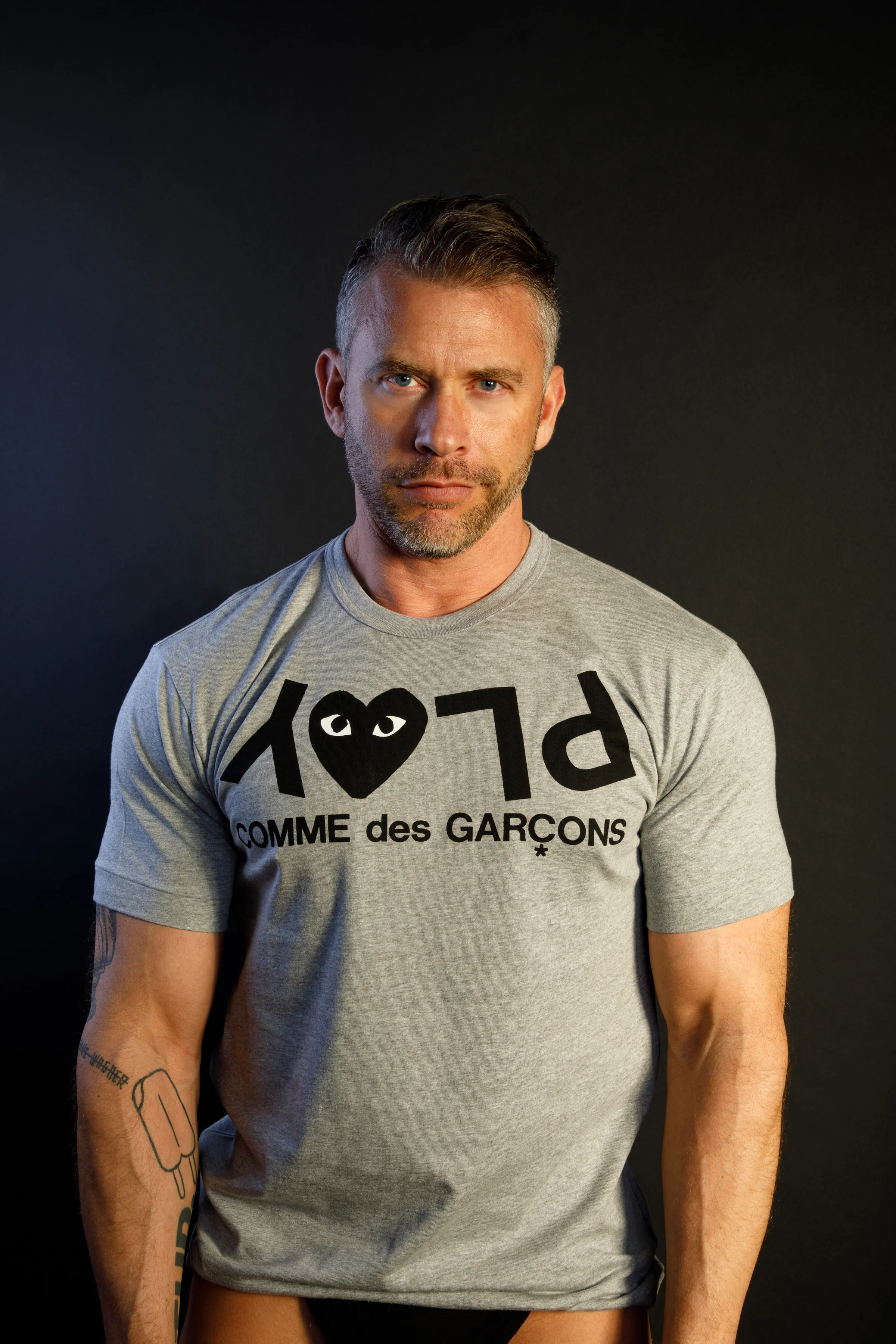 COMME des GARÇONS PLAY GRAY PLAY TEE - Image 3