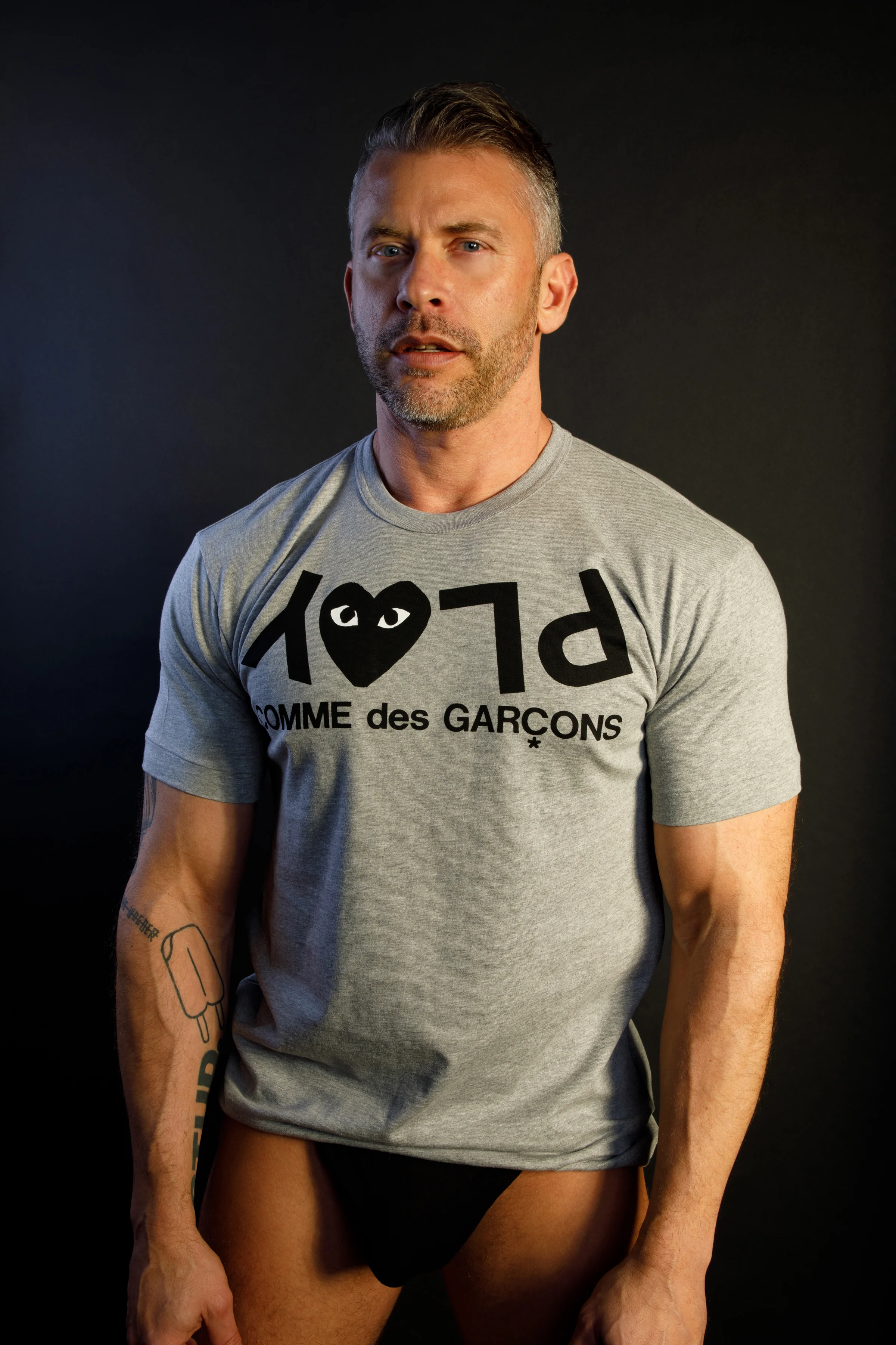 COMME des GARÇONS PLAY GRAY PLAY TEE - Image 4