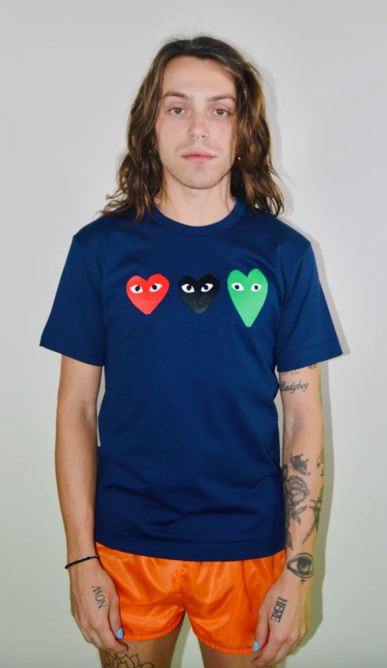 COMME des GARÇONS PLAY 3 HEARTS NAVY T-SHIRT - Image 6