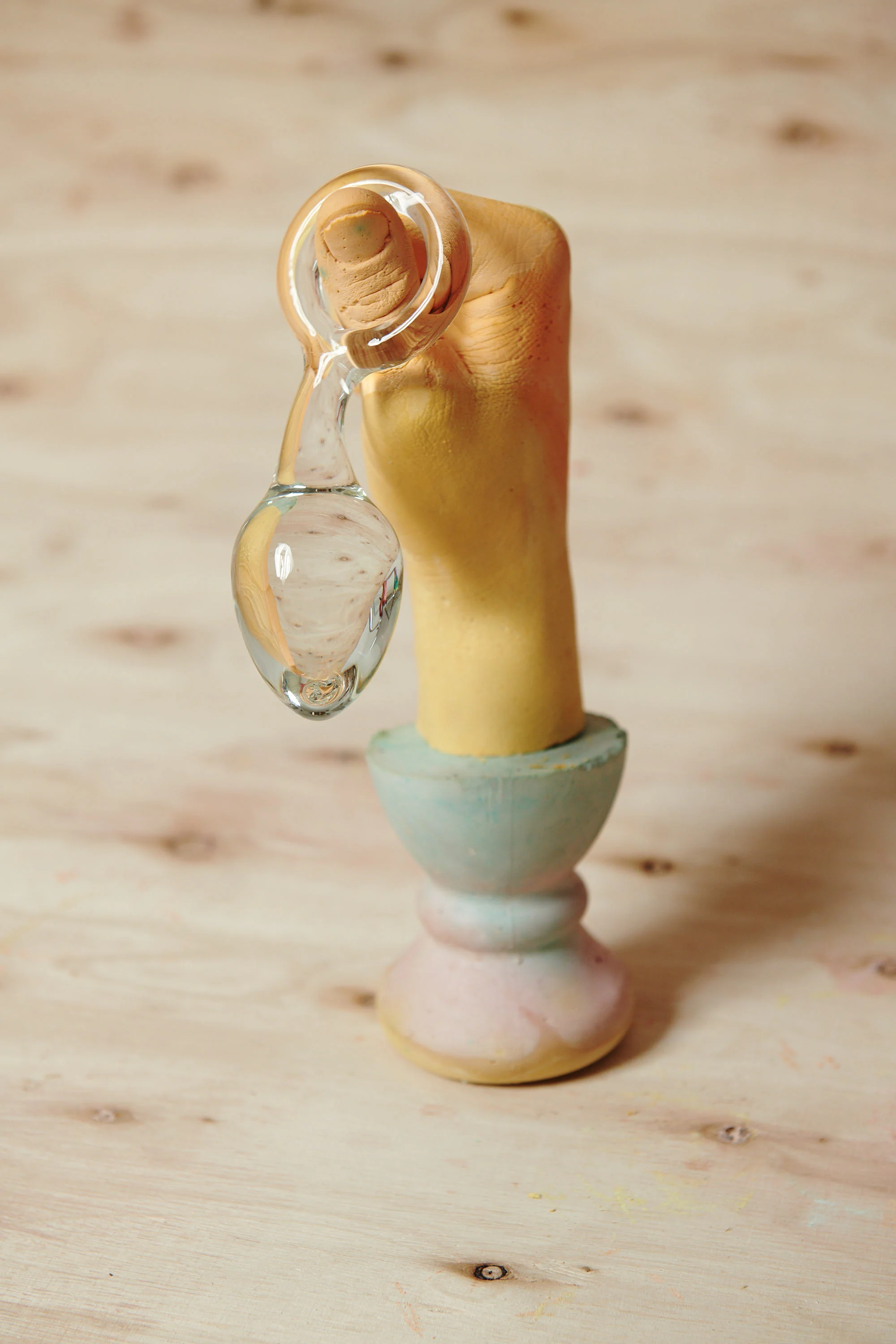 Glass Plug With Handle - Image 4