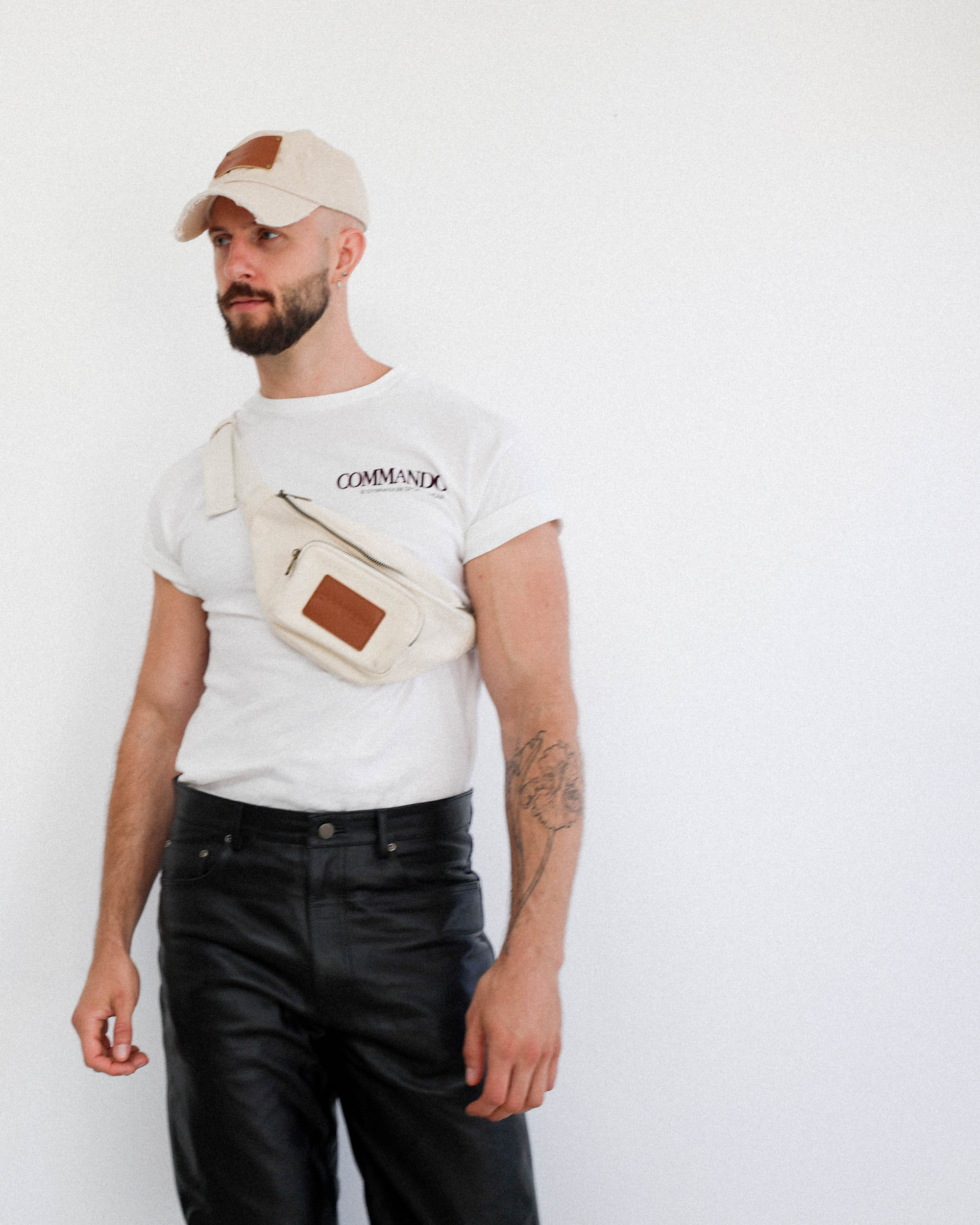 GYMNASIUM THE COMMANDO T-SHIRT IN WHITE - Image 4