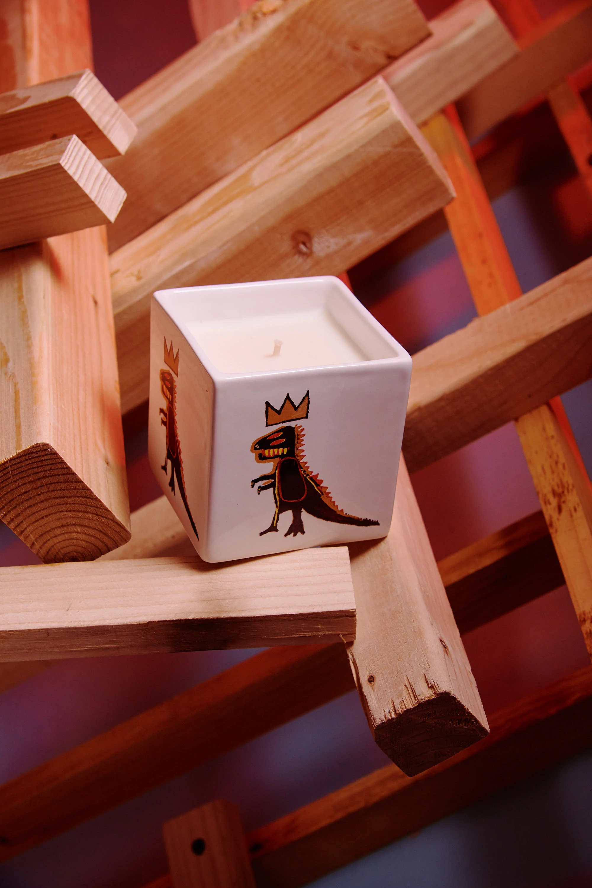 JEAN-MICHEL BASQUIAT "gold dragon" SQUARE PERFUMED CANDLE - Image 2