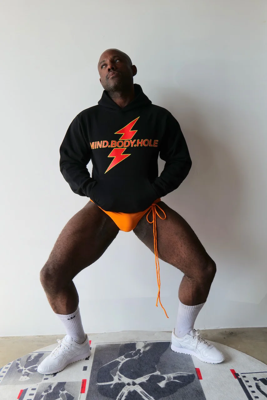 K.INGSLEY MIND.BODY.HOLE Hoodie Black - Image 2