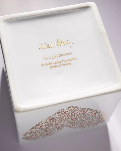 Keith Haring Gold Pattern Heart Candle - Image 5