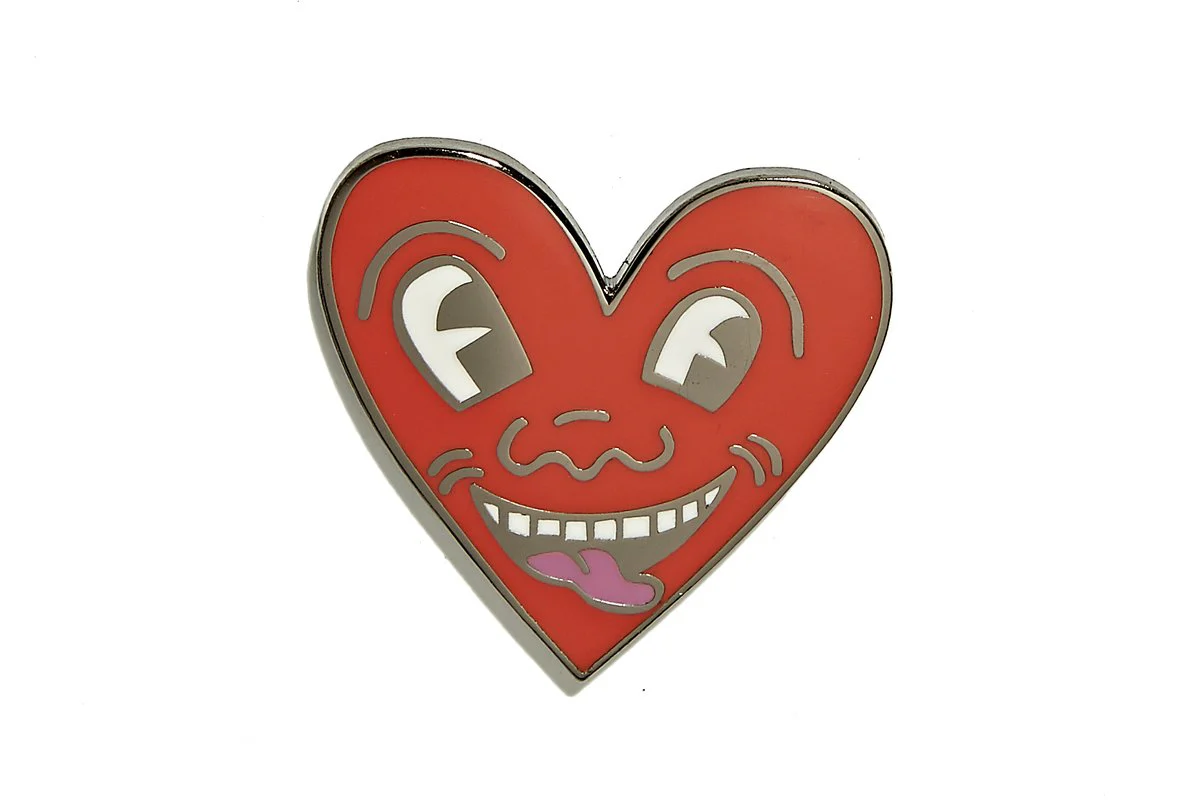 KEITH HARING HEART PIN - Image 3