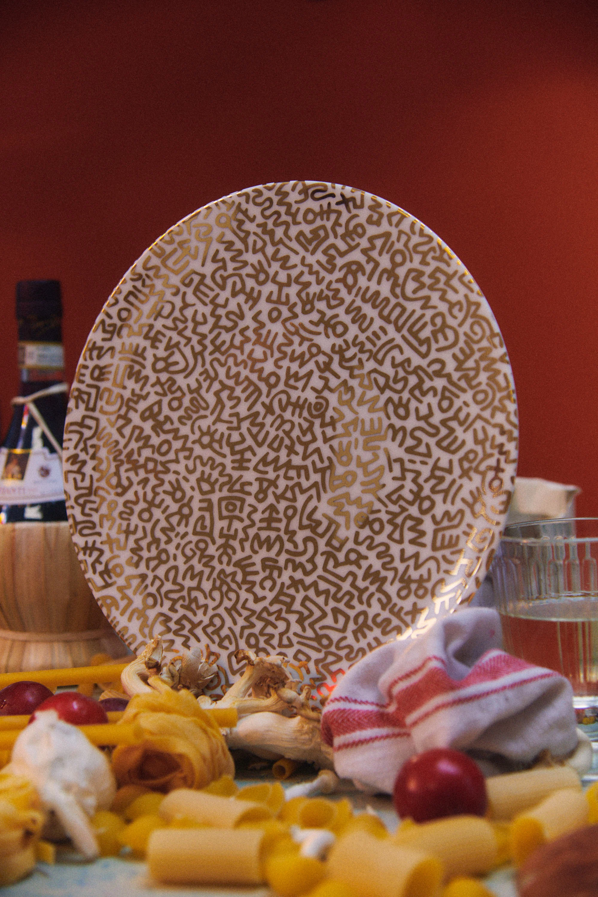 Keith Haring PORCELAIN PLATE GOLD "PATTERN COLLECTION"