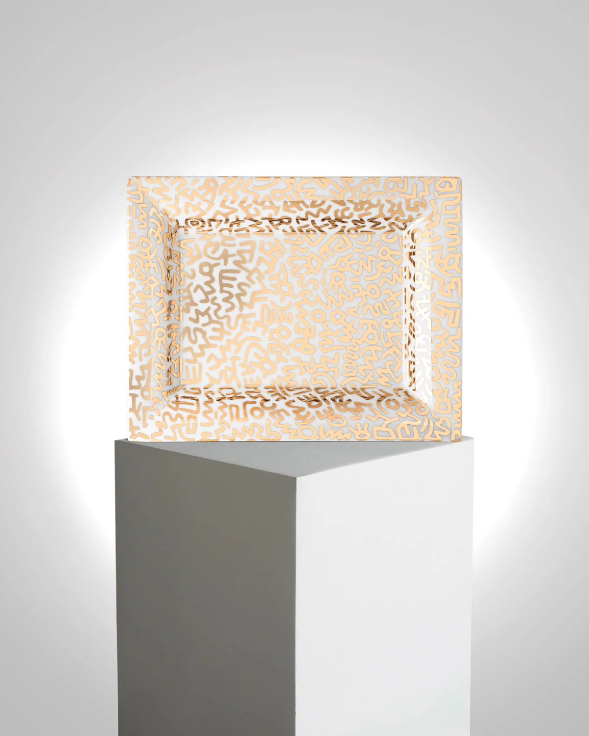 Keith Haring PORCELAIN TRAY GOLD "PATTERN COLLECTION" - Image 2