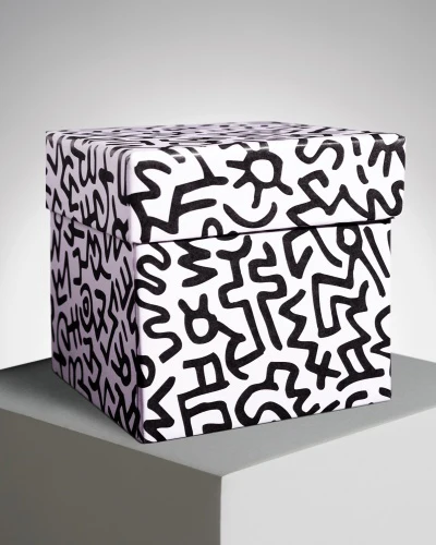 Keith Haring Red Pattern Heart Candle - Image 6