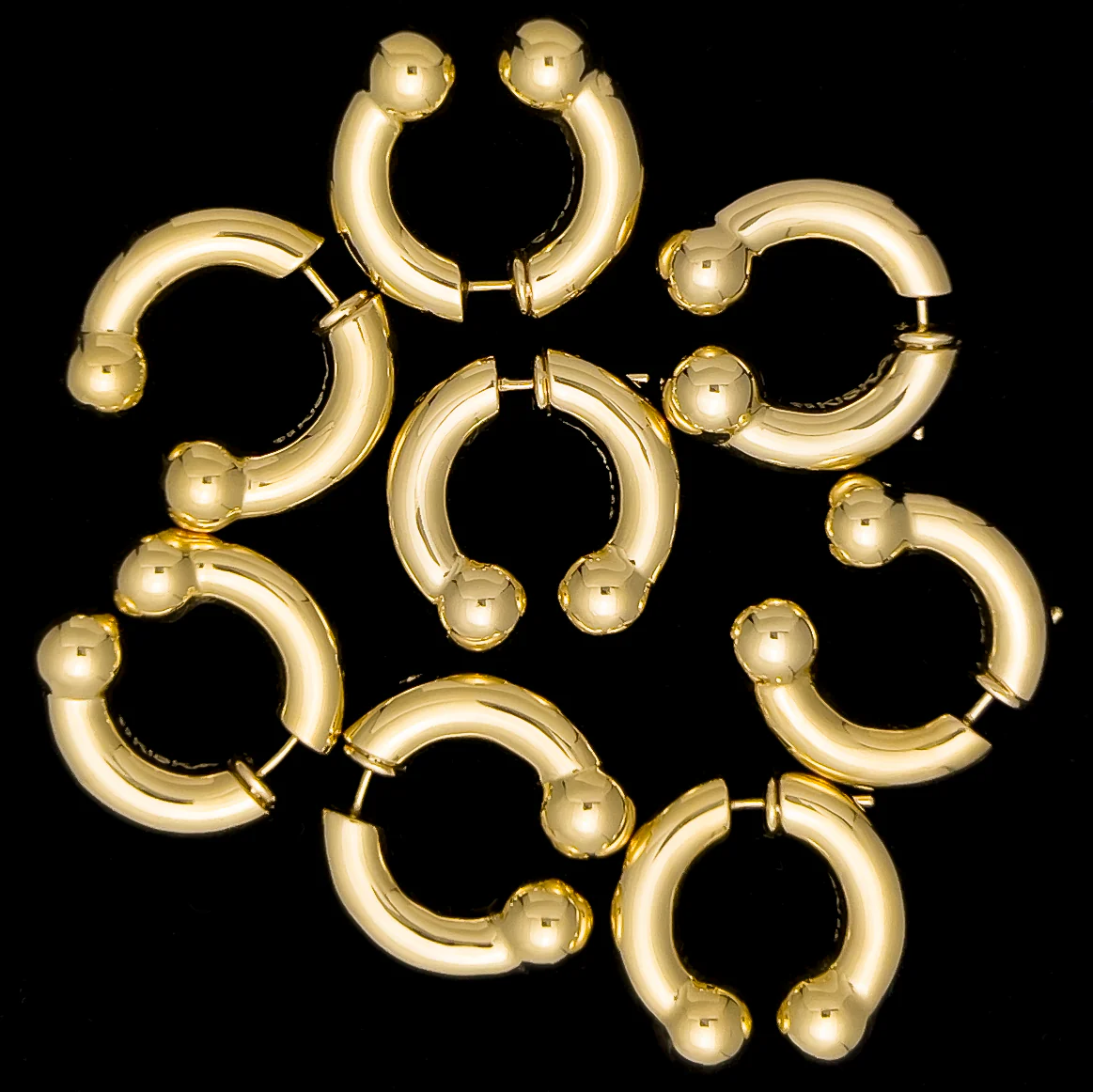 KISKA LAB MINI ALBERT GOLD EARRING - Image 2