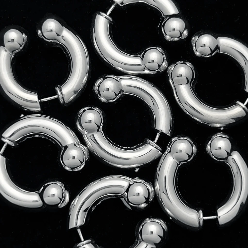 KISKA LAB MINI ALBERT PLATINUM EARRING - Image 2