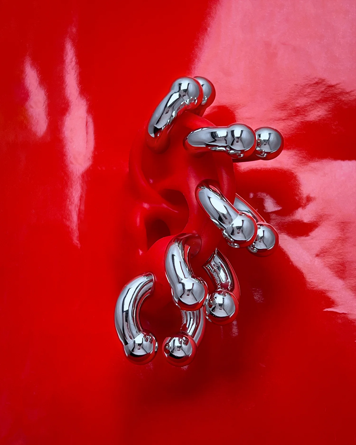 KISKA LAB PRINCE ALBERT PLATINUM EARRING - Image 4