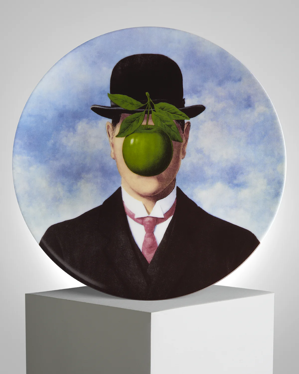 MAGRITTE LARGE PORCELAIN PLATE LA GRANDE GUERRE - Image 3