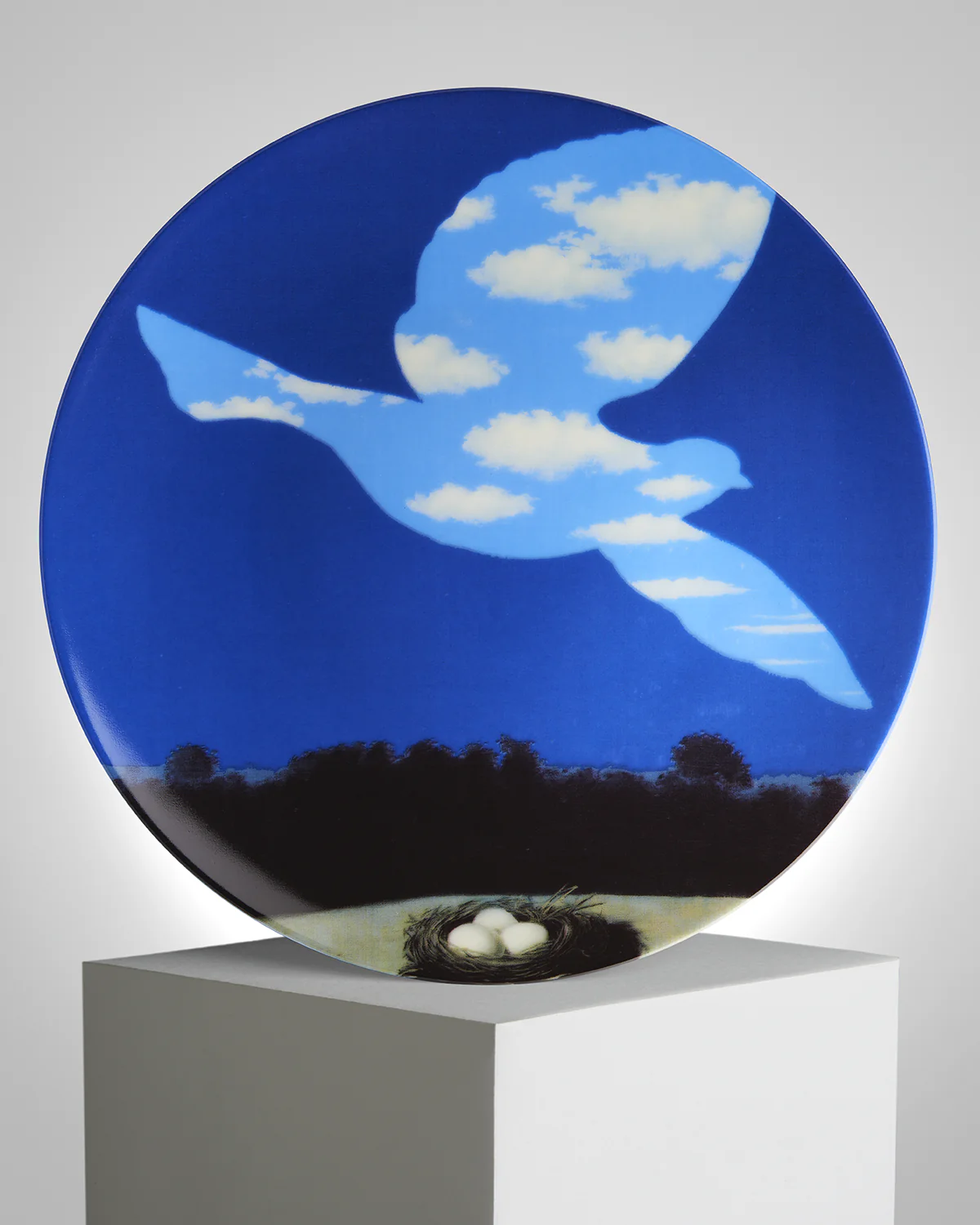 MAGRITTE LARGE PORCELAIN PLATE LE RETOUR - Image 3