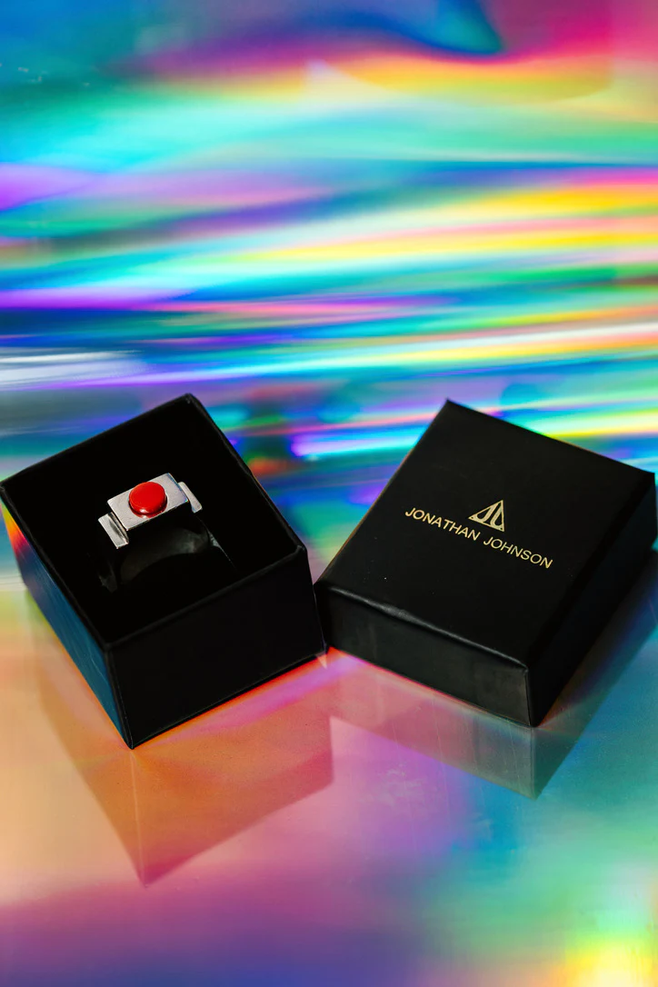 Red Circle Ring Silver by Jonathan Johnson - Image 3