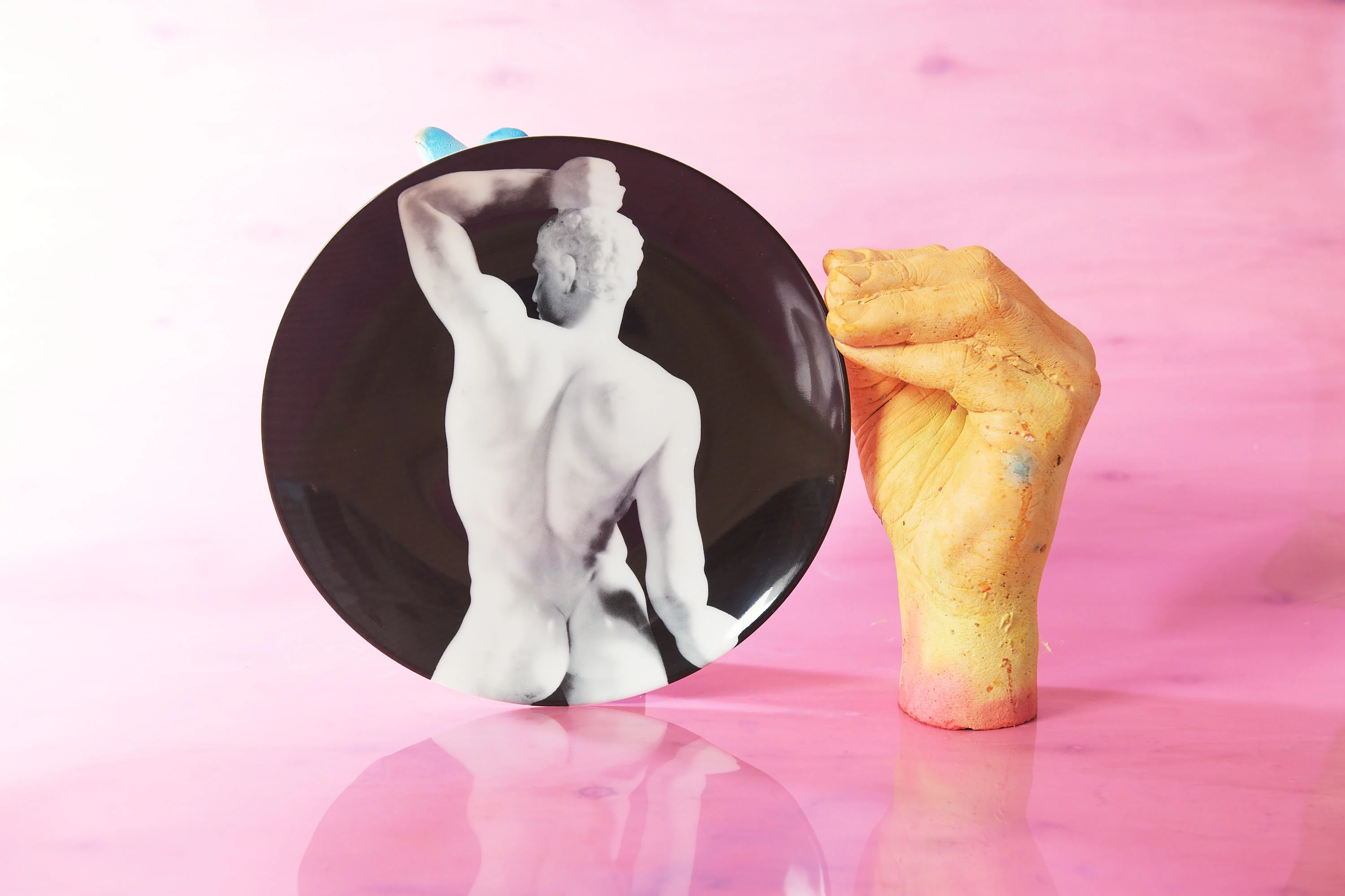 ROBERT MAPPLETHORPE "WRESTLER" PLATE - Image 2