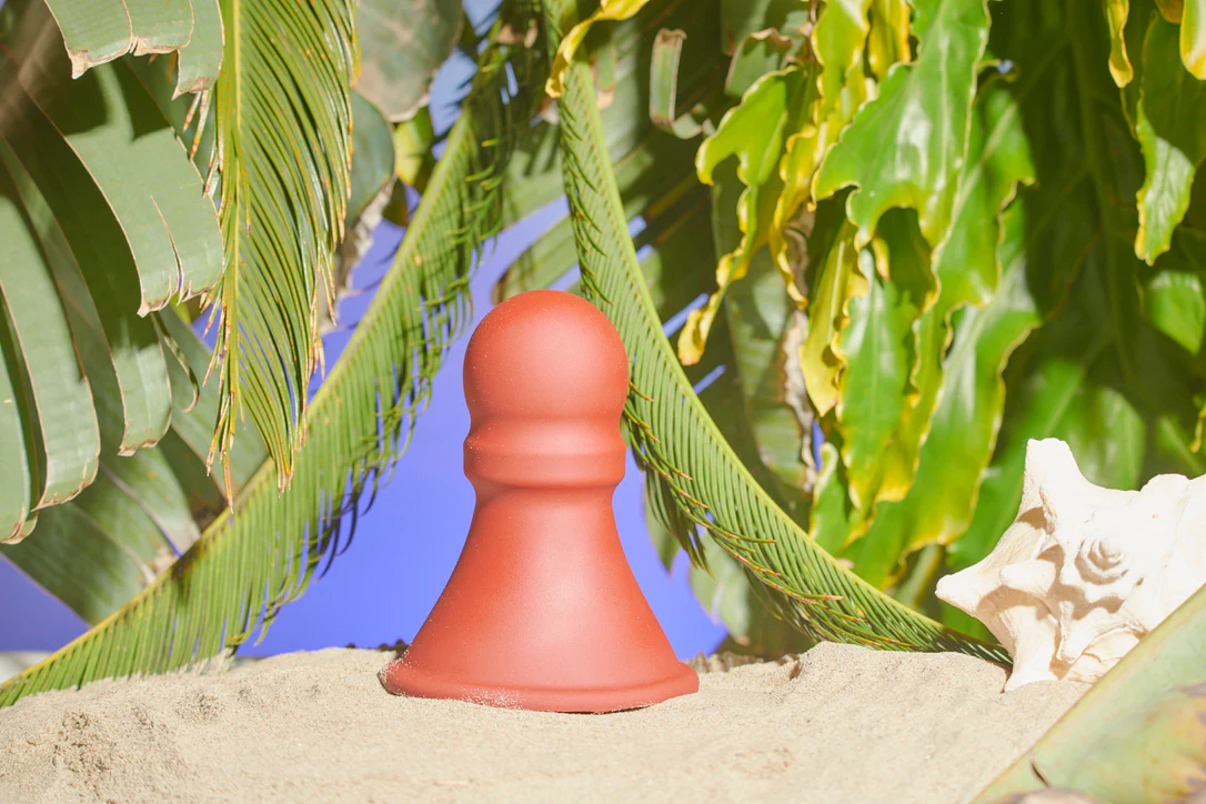THE PAWN BUTT PLUG BY TANTUS - TRUE BLOOD RED - Image 2