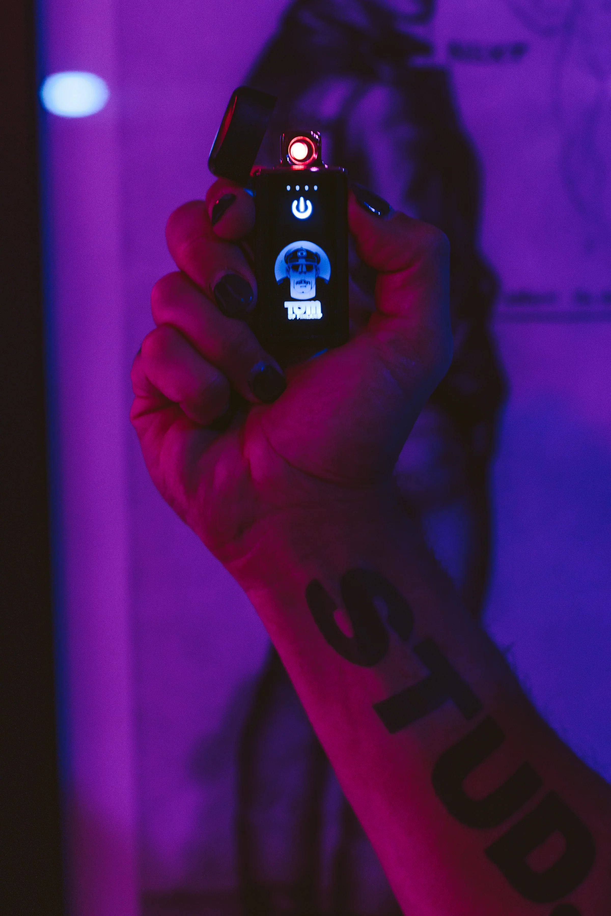 TOM OF FINLAND ELECTRIC LED LIGHTER - Image 10