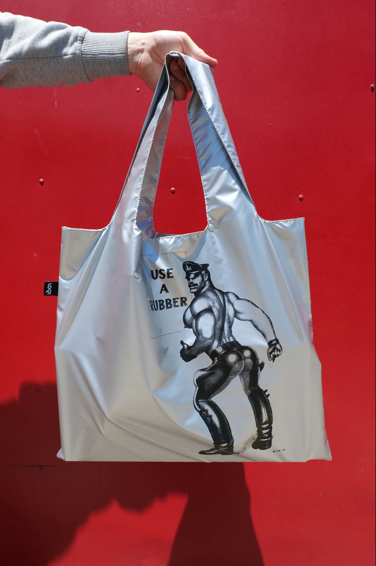 TOM OF FINLAND USE A RUBBER METALLIC BAG BY LOQI - Image 7
