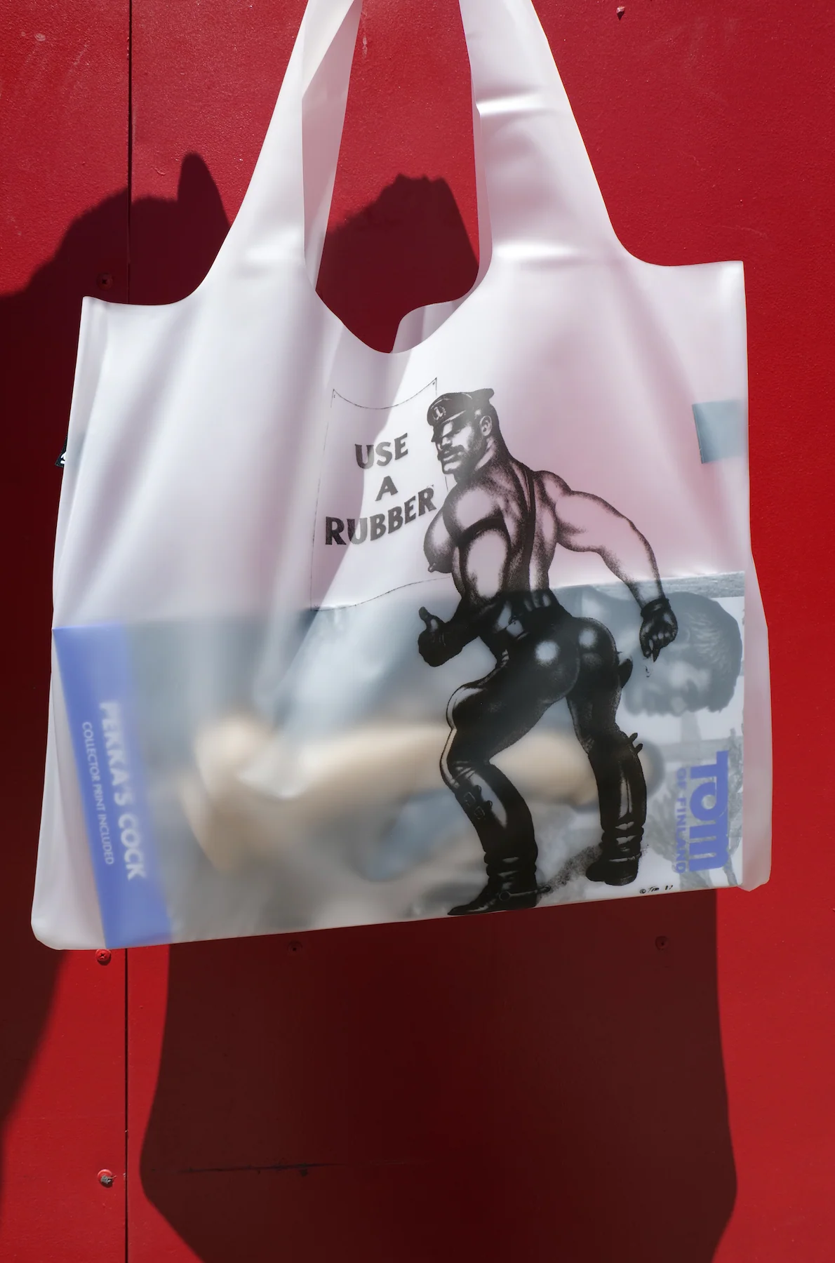TOM OF FINLAND USE A RUBBER MILKY TRANSPARENT BAG BY LOQI - Image 8